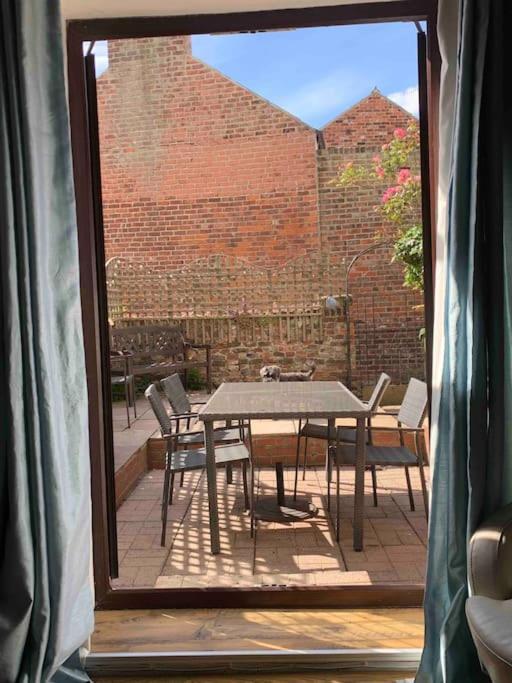 Award Winning Pet Friendly Paddock Cottage Вітбі Екстер'єр фото