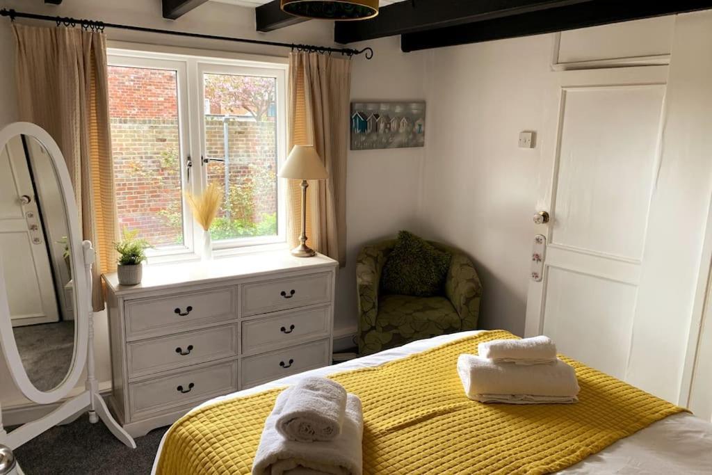 Award Winning Pet Friendly Paddock Cottage Вітбі Екстер'єр фото