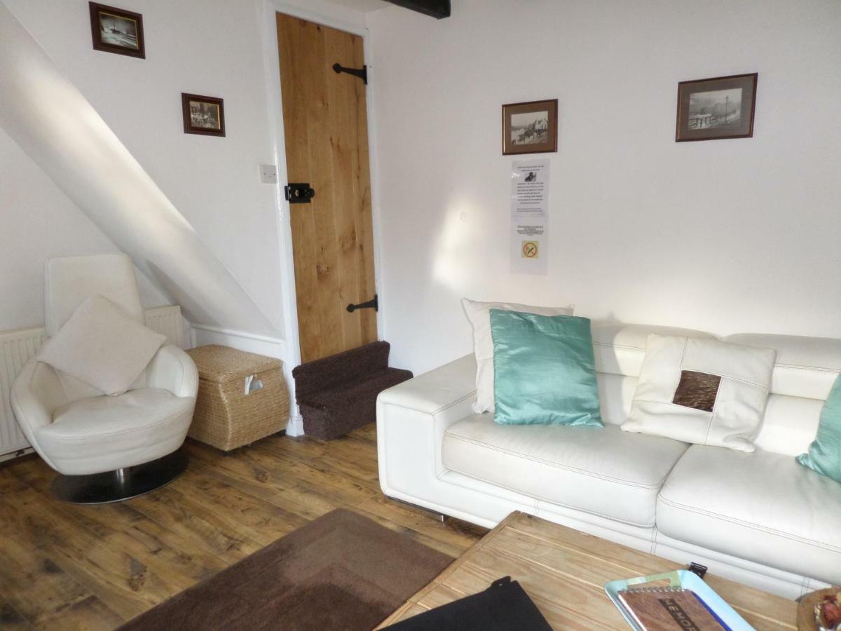 Award Winning Pet Friendly Paddock Cottage Вітбі Екстер'єр фото